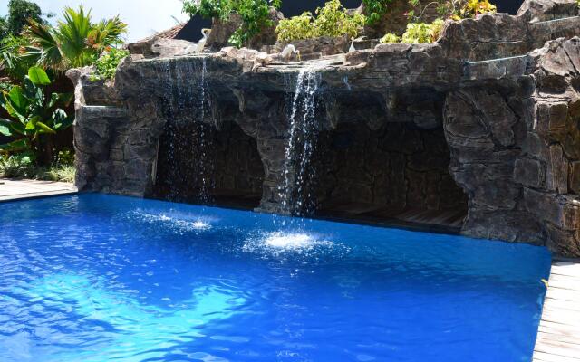 Gili Sands Hotel & Bar