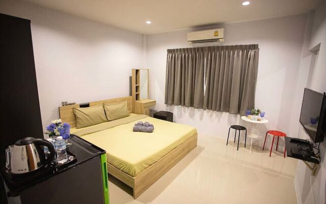 Ink 18/2 Hostel (Sukhumvit  22)