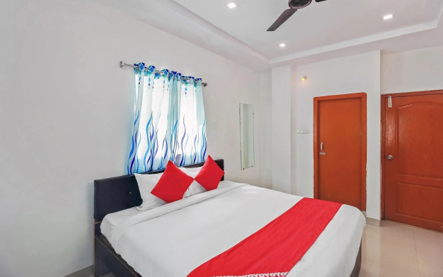 Golden Hive By OYO Rooms