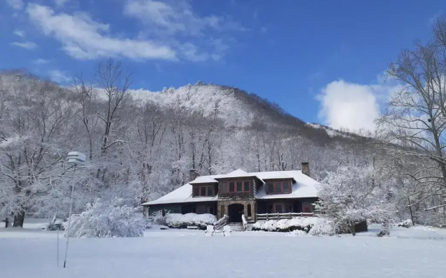 Laughing Heart Lodge