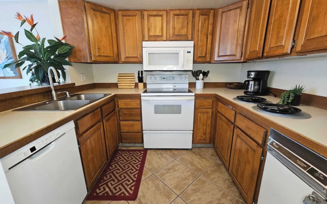 White Sands Village #309 A/c, Tennis & Pool!