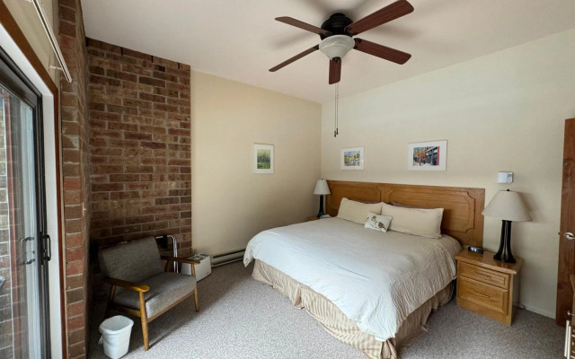 Shadow Mountain Lodge