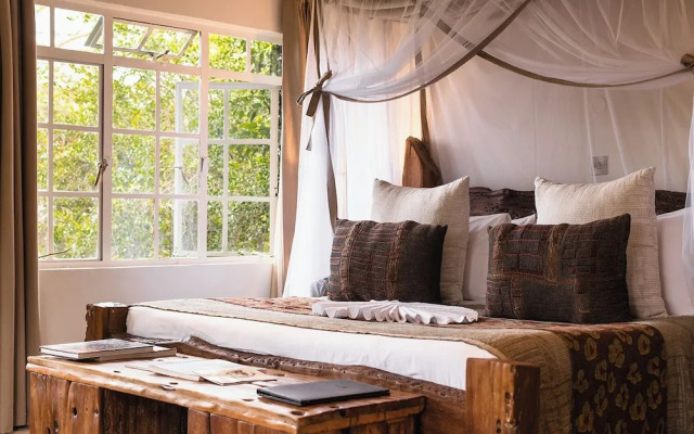 Hemingways Eden Residence