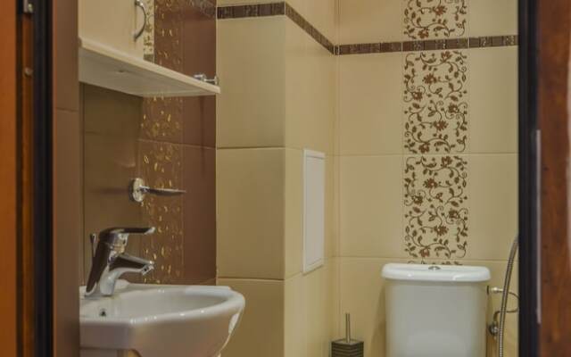 FM Deluxe 1-BDR Apartment - Iconic Donducov Boulevard