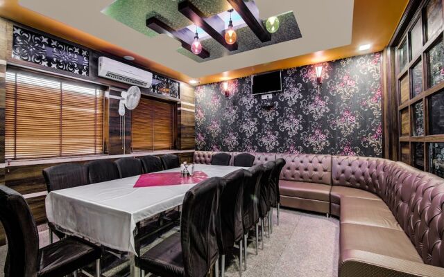 OYO 16104 Hotel Jai Palace