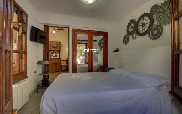 Lacco Cottage