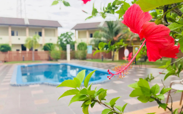 Shell Out Cenang Beach Resort