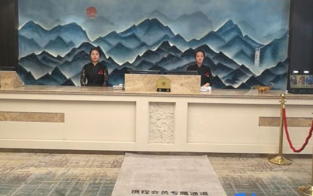 Orient International Hotel