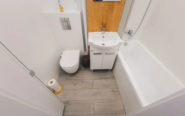 Shortstaypoland Aleja Solidarnosci B61