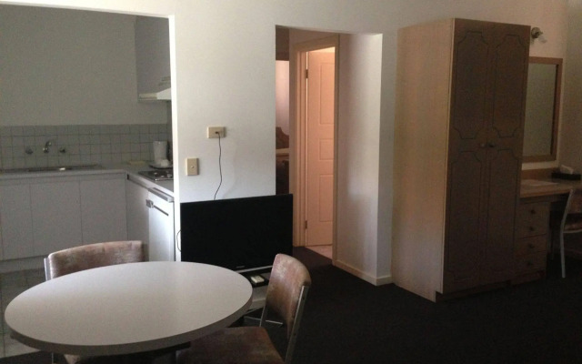 Nunawading Motor Inn