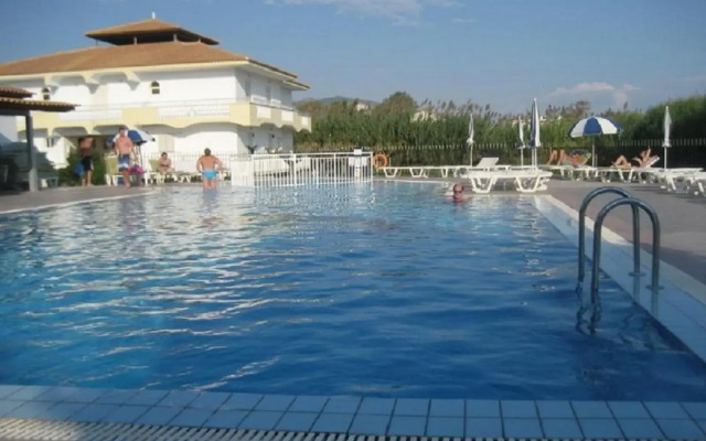 Havana Studios & Apartments