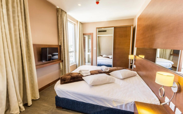 The Seventh Star Hotel Suites