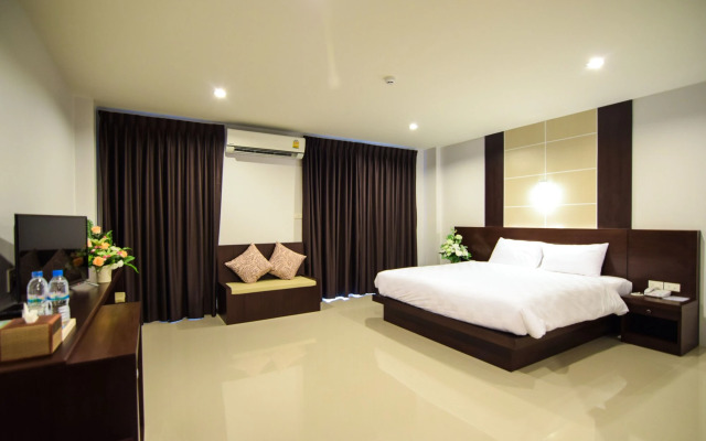 Peak Boutique City Hotel