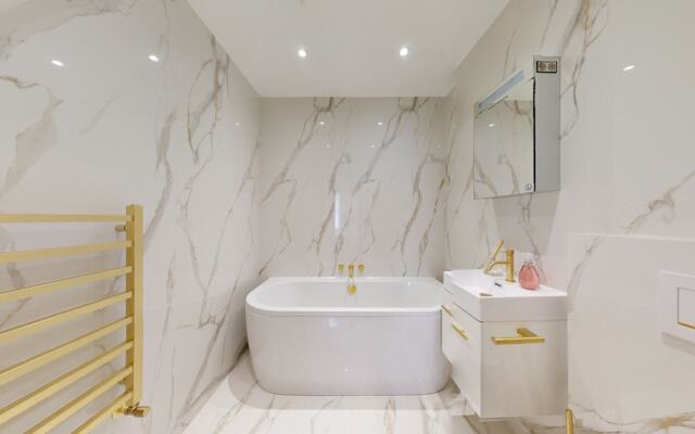 Amazing Newly Refurbished Mews House