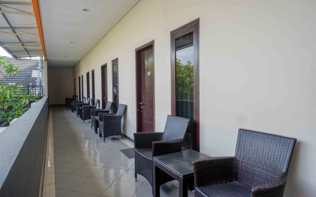 Urbanview Hotel Solo Tiara