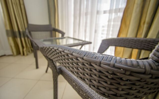Tiptone Hotel