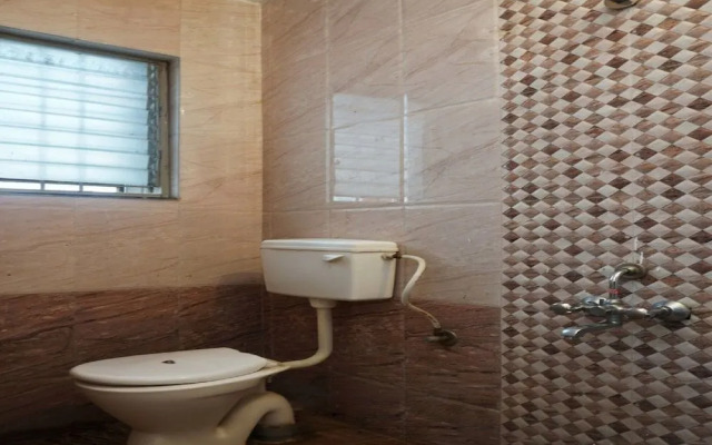 OYO Flagship 22520 Lakeview Lohegaon