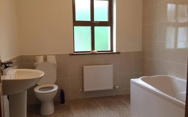 Dingle Holiday Haven - Comfortable 3 Bedroom House