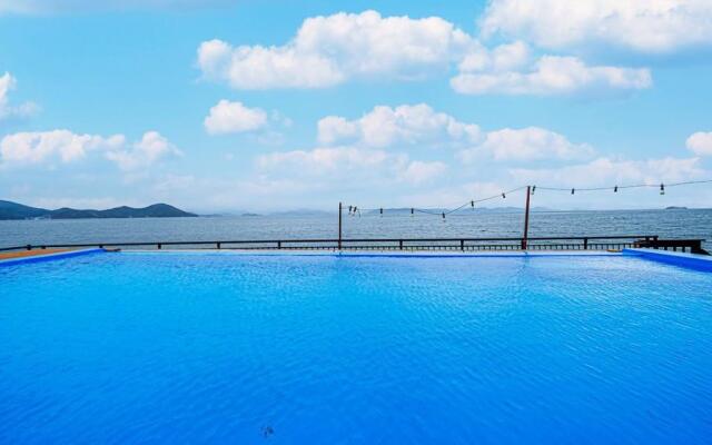 Blue and white pension