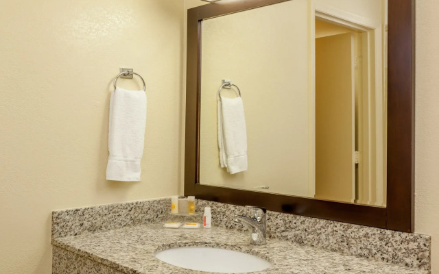 Harbor House Inn Morro Bay