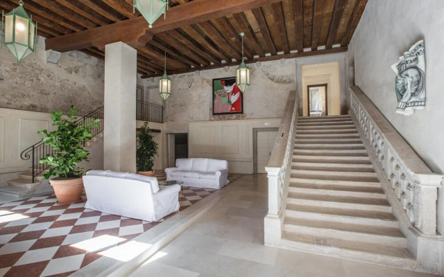 Varoter Design Venetian Studio