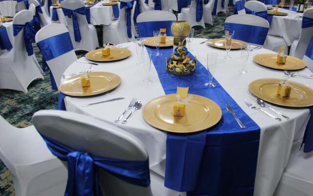 Holiday Inn Express & Suites Shawnee-Kansas City West by IHG