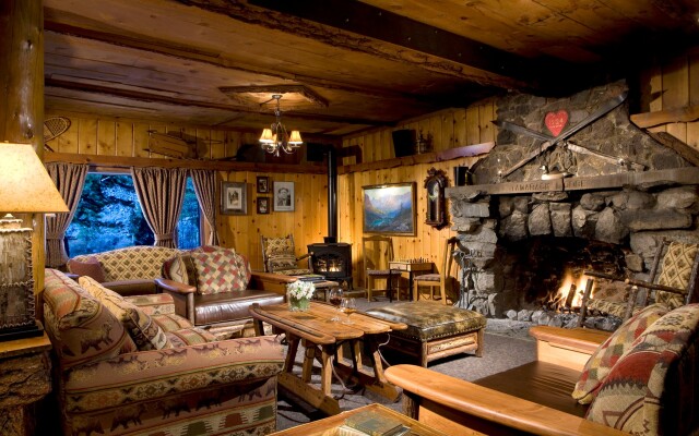 Tamarack Lodge and Resort