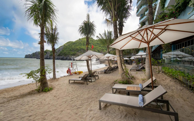 Flamingos Cat Ba Resort Apartment