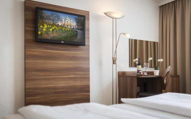 Country Inn & Suites by Radisson, Seattle-Tacoma International Airport, WA