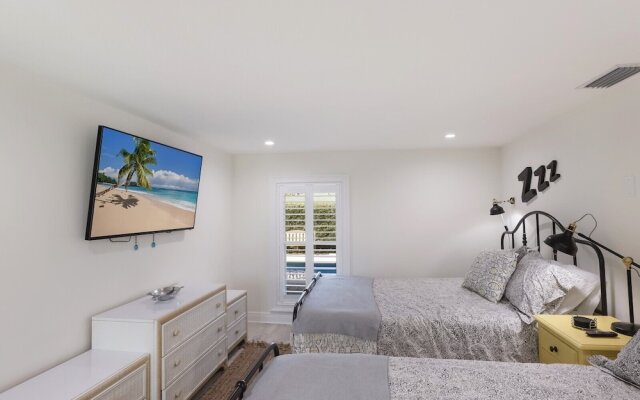 Surf Riders 4 Bedroom Home