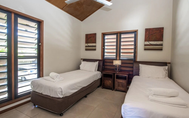 Pure Magnetic Villa 9
