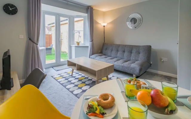 Groups Family 3BR House Emperor