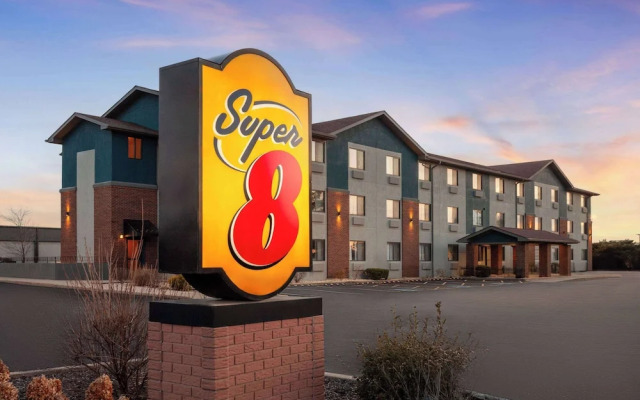 Super 8 Romeoville Bolingbrook