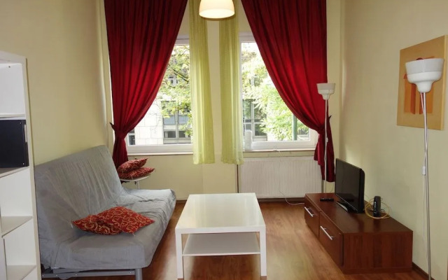 Tolstov-Hotels Media Harbour Apartment