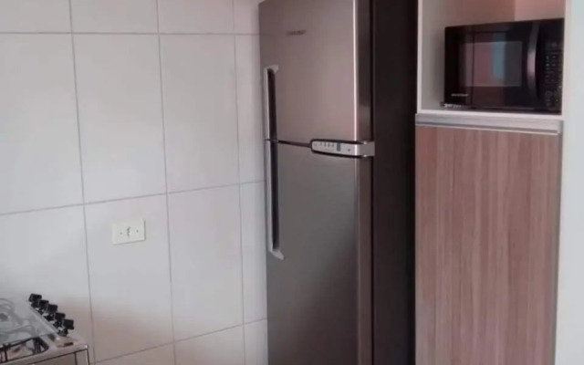 Apartamento Boraceia 200 metros da praia, com ar condicionado