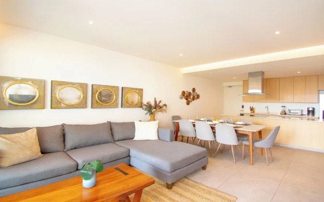 Condo Aria Ocean 206 by Kivoya