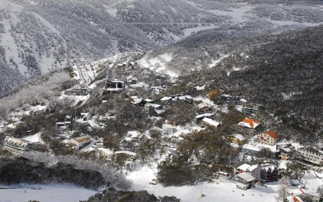 Summit Ridge Alpine Lodge