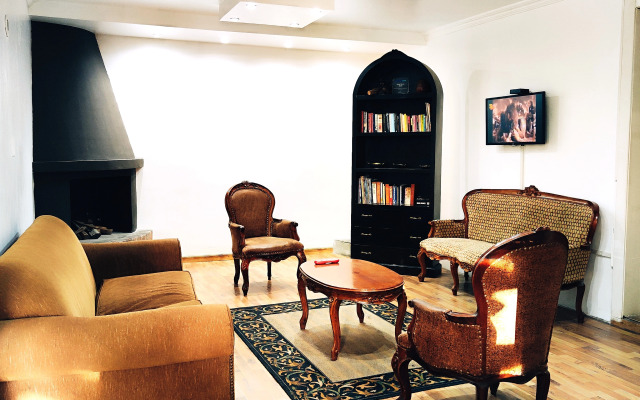 Hotel Muros Quito