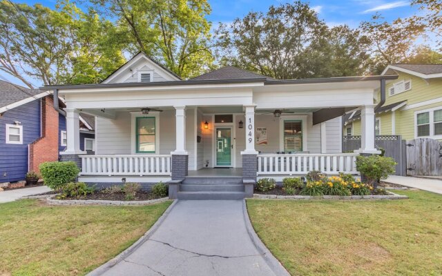 Modern Atlanta Getaway - Close To Downtown! 4 Bedroom Bungalow by Redawning