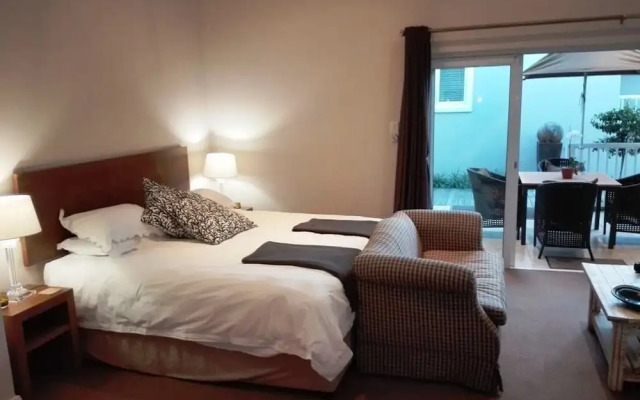 Kowie River Guest House