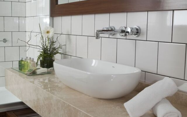 Aspen Square Hotel