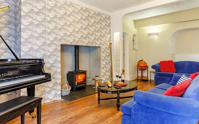 Pendennis Lodge