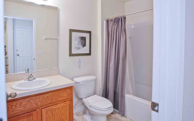 4563 Ada Lane 2596 4 Bedroom Townhouse by RedAwning