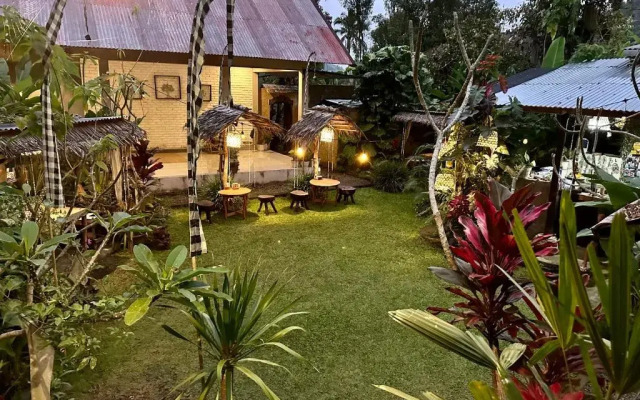 Winaposa Villas and Warung Pudak