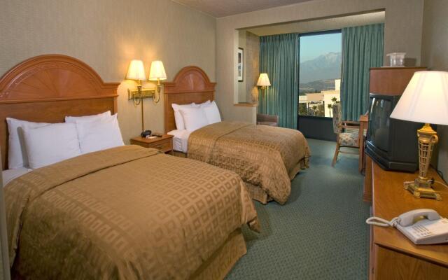 Clarion Hotel Anaheim Resort