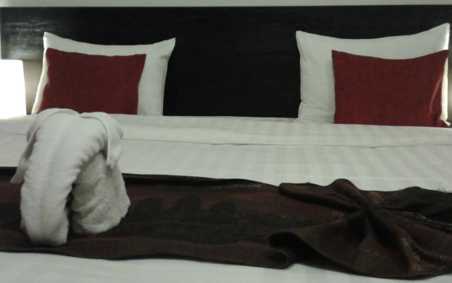 River Star Hotel