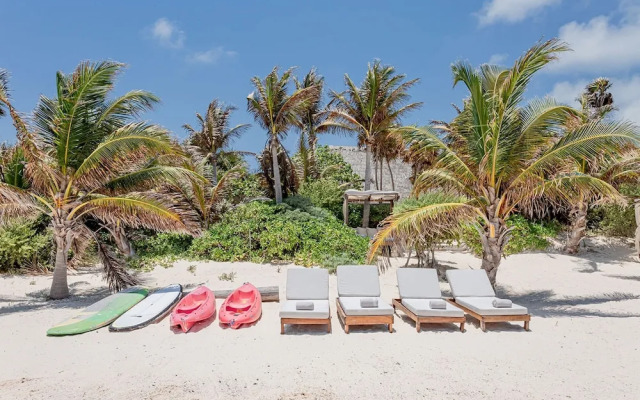 Anana Casa Cantarena Beachfront Meals Included