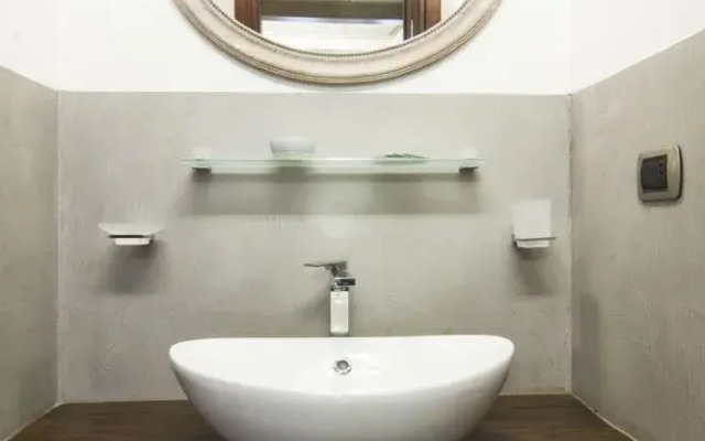 Alessia's Flat - Mac Mahon