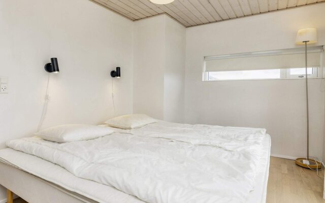 10 Person Holiday Home in Brovst-by Traum