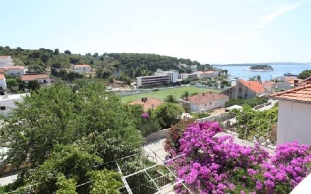 Apartments & Rooms Zlatica Hvar